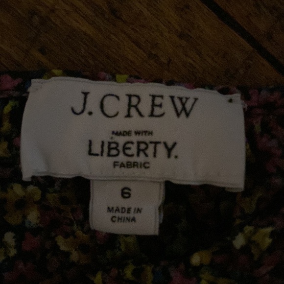J. Crew Cinched Waist, Cotton Floral Top Liberty Busy Izzy Print - size 6 - Picture 5 of 9
